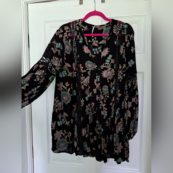 Free People Just the Two of Us Tunic Black Floral Small Crochet Mini - Picture 7 of 16
